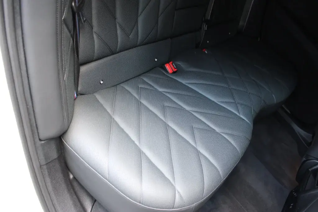 BMW XM view 25