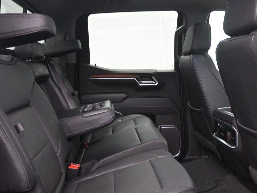 used 2025 GMC Sierra 1500 car, priced at $52,900