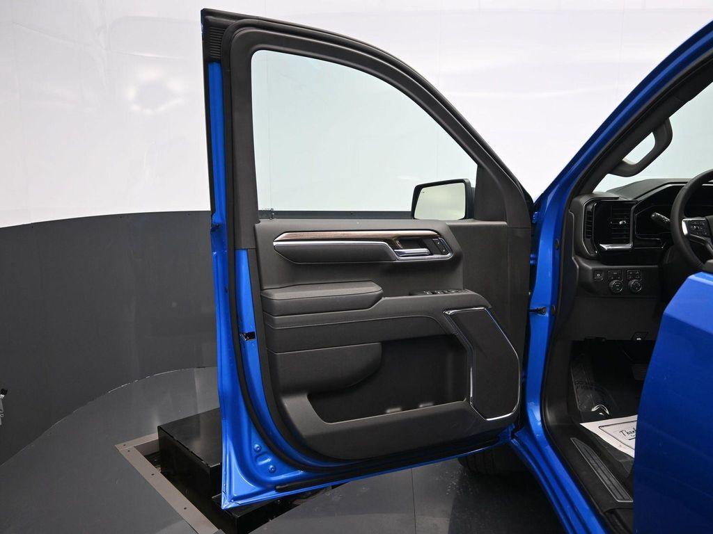 new 2025 Chevrolet Silverado 1500 car, priced at $55,884