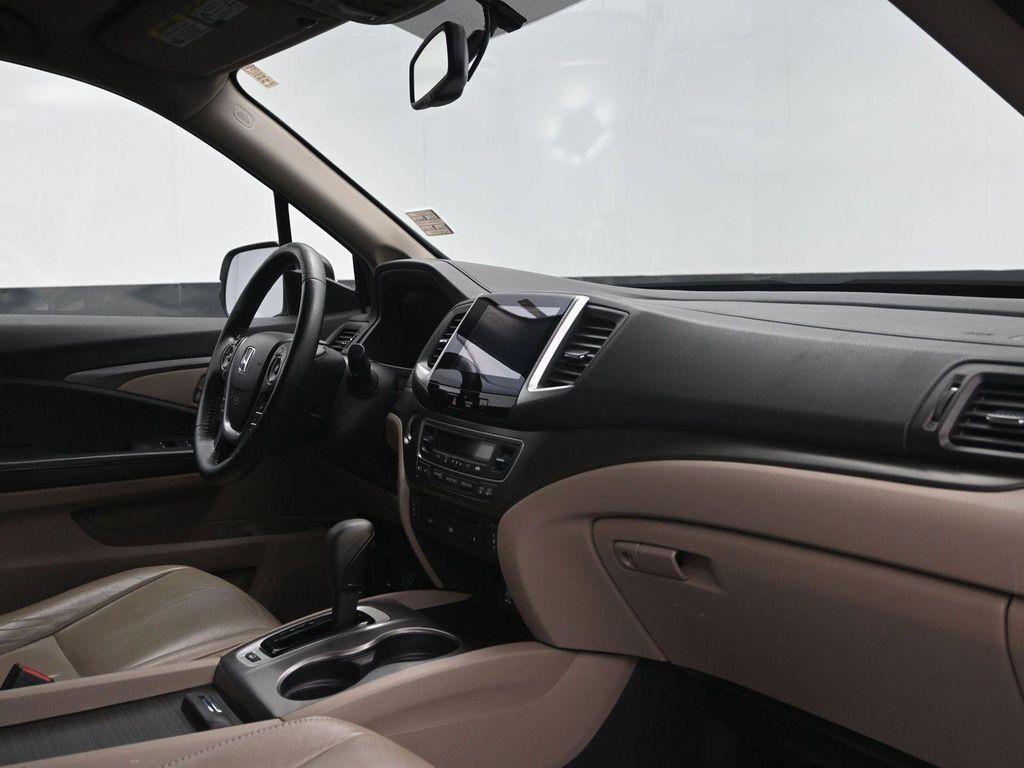 used 2016 Honda Pilot car