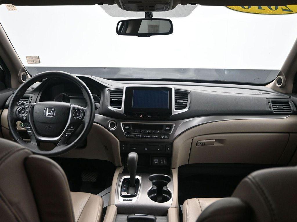 used 2016 Honda Pilot car