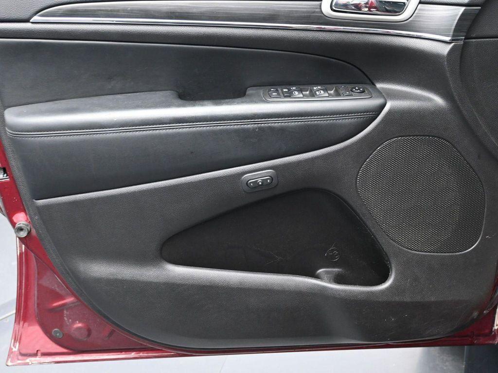 used 2021 Jeep Grand Cherokee car, priced at $25,840