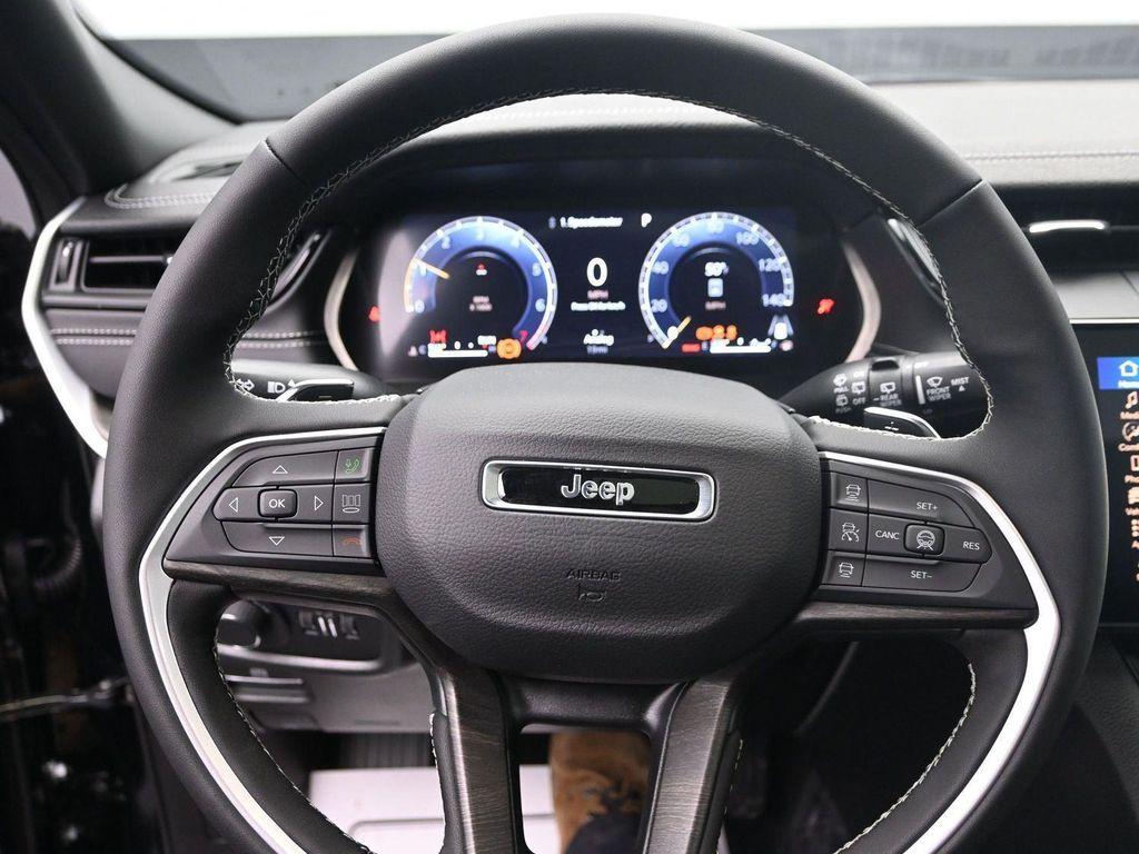 new 2026 Jeep Grand Cherokee car, priced at $47,199