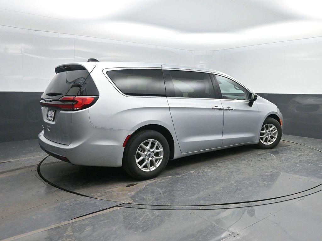 used 2024 Chrysler Pacifica car, priced at $26,870