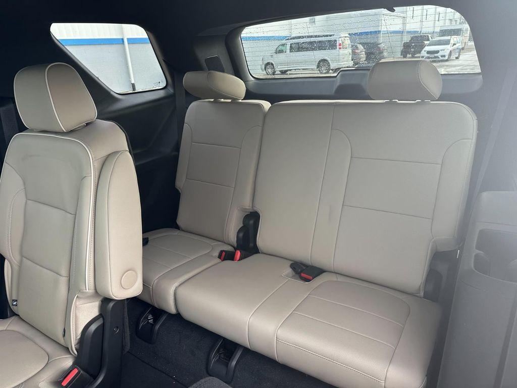 used 2023 Chevrolet Traverse car, priced at $35,980