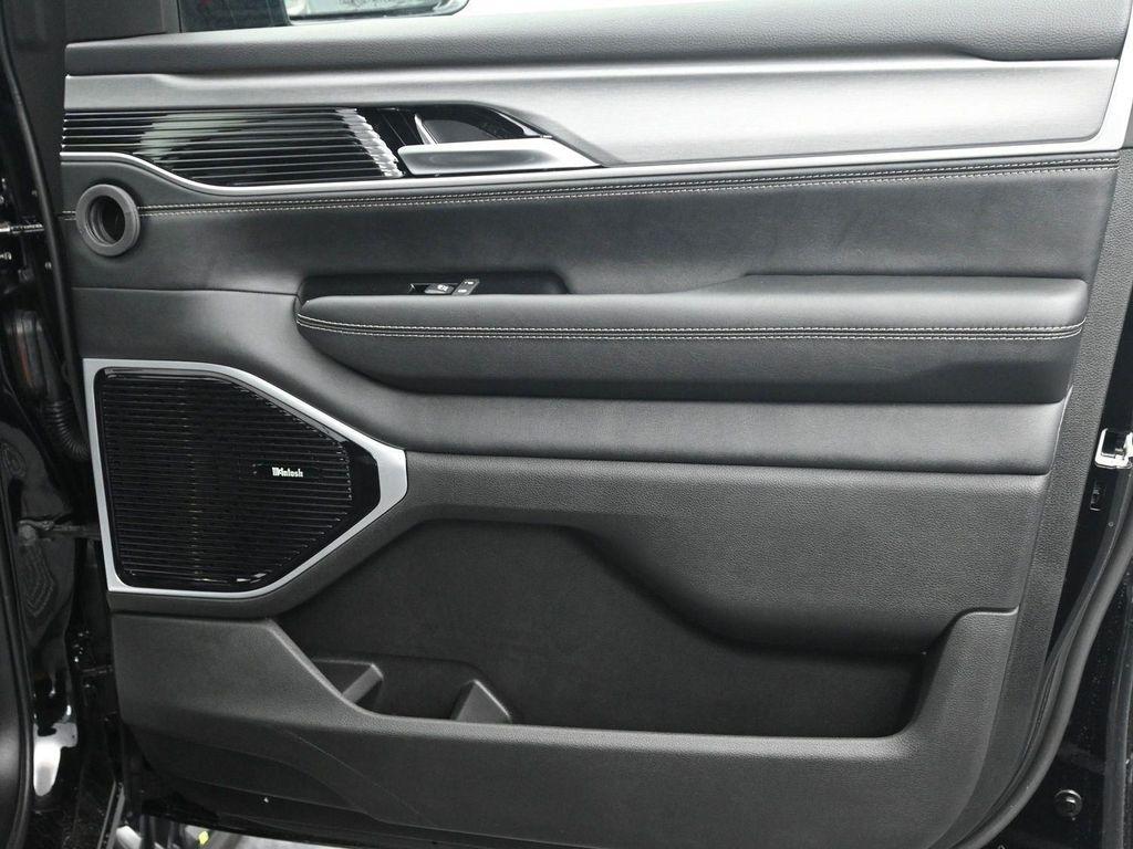 new 2026 Jeep Grand Wagoneer L car, priced at $87,925