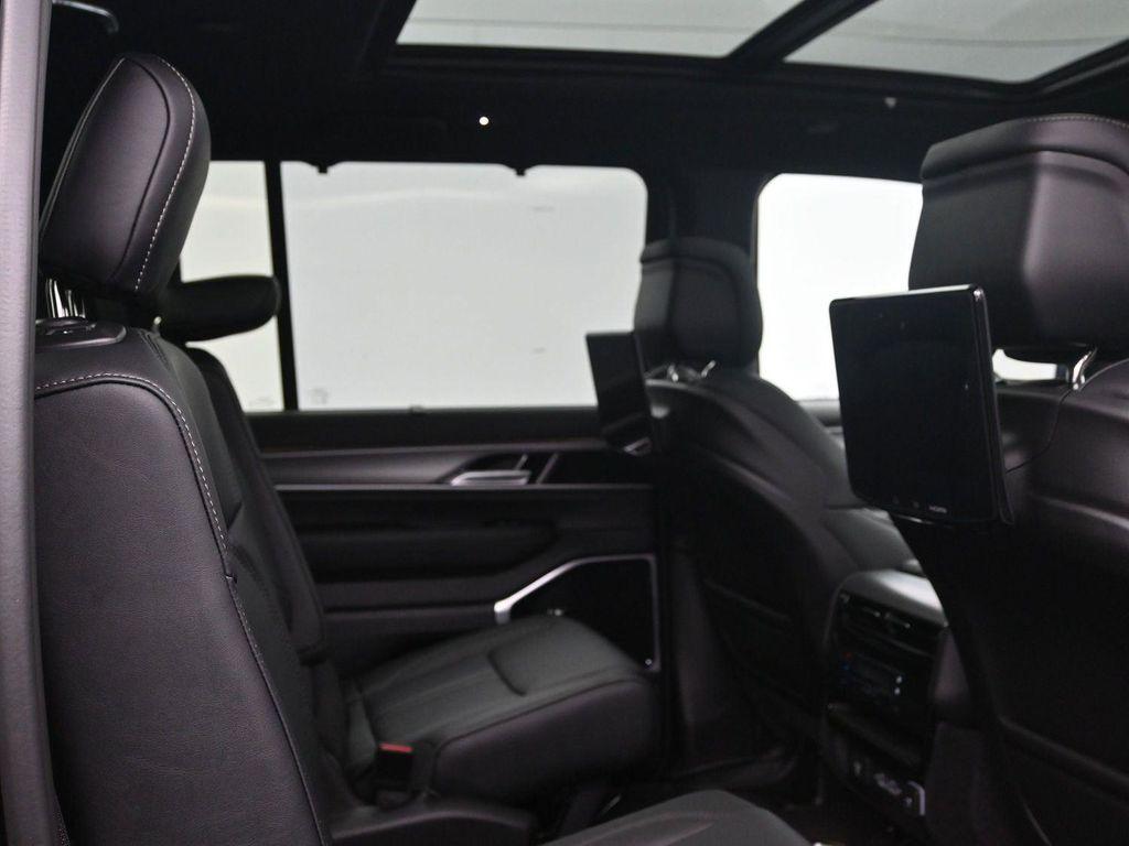 new 2026 Jeep Grand Wagoneer L car, priced at $87,925