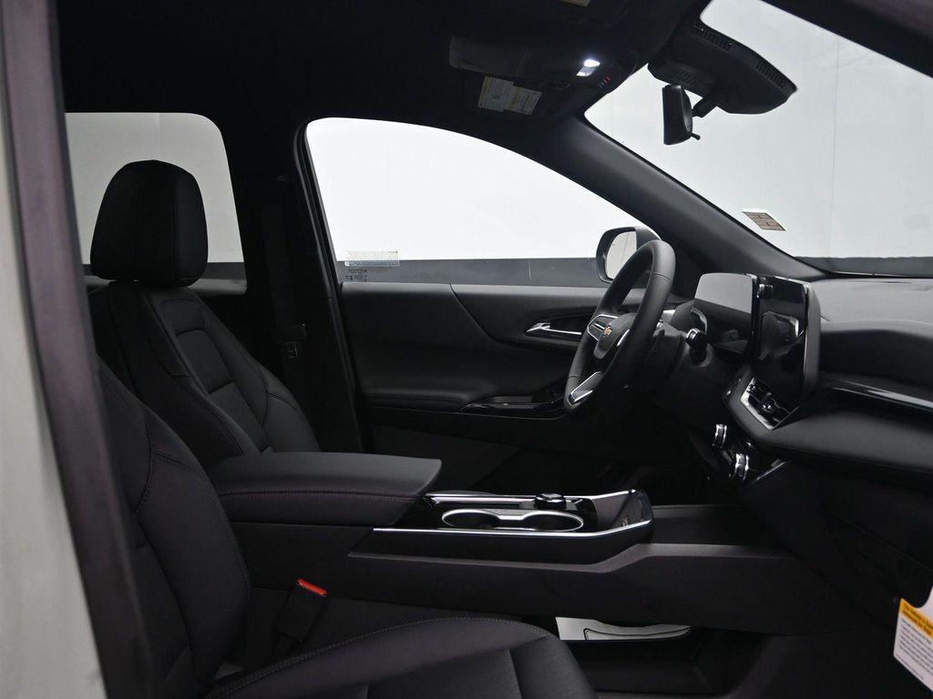 new 2026 Chevrolet Equinox car, priced at $34,845