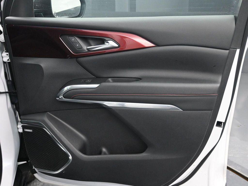 used 2024 Chevrolet Traverse car, priced at $49,980