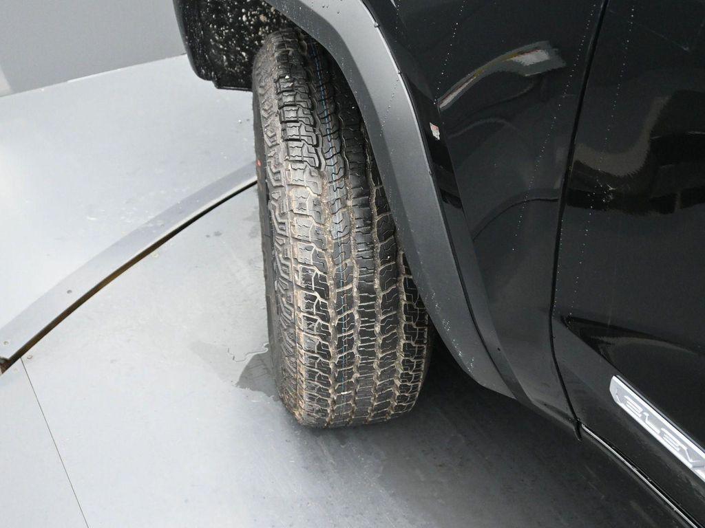 new 2025 GMC Canyon car, priced at $47,245