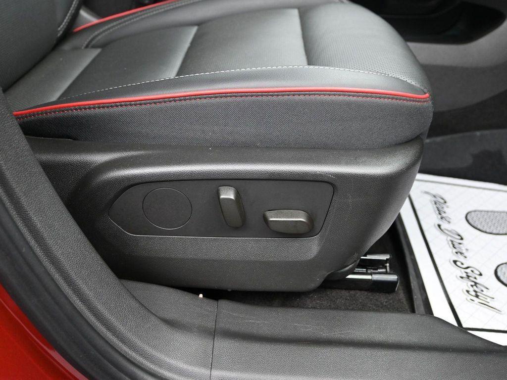 used 2023 Buick Envision car, priced at $26,786