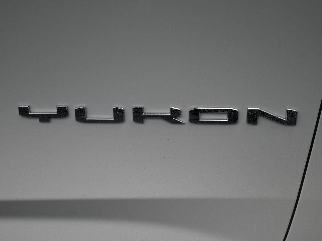 used 2022 GMC Yukon car, priced at $41,874