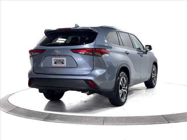 used 2021 Toyota Highlander car, priced at $31,911