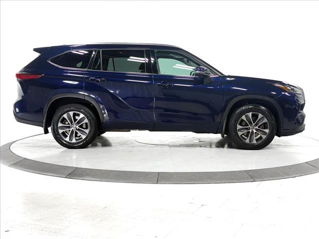 used 2020 Toyota Highlander car, priced at $25,911