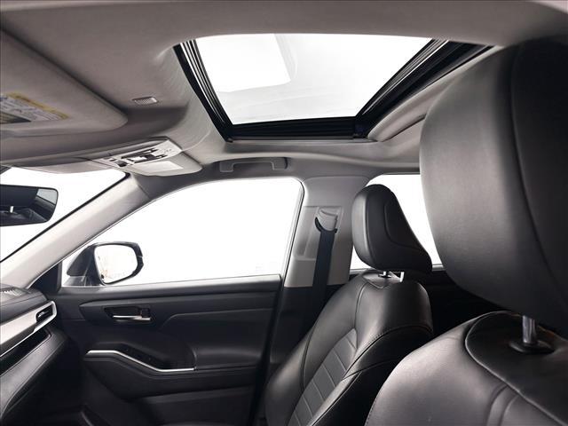 used 2020 Toyota Highlander car, priced at $25,911