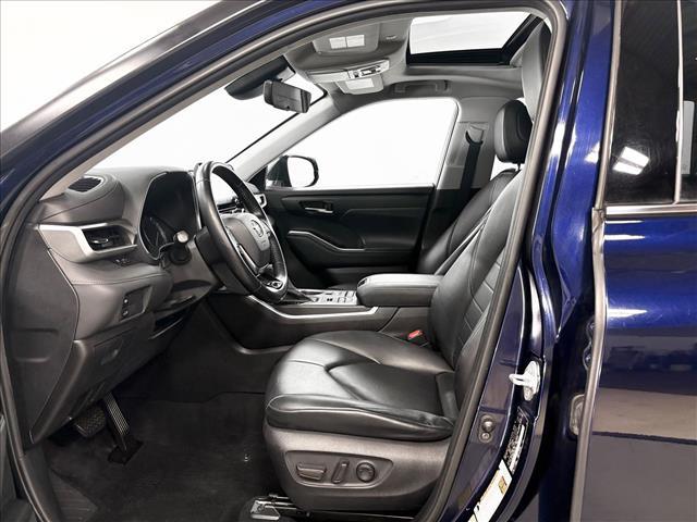 used 2020 Toyota Highlander car, priced at $25,911