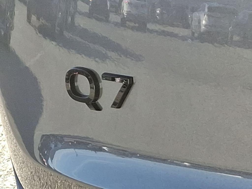 new 2026 Audi Q7 car, priced at $79,005