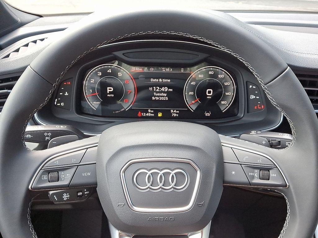 new 2025 Audi Q7 car, priced at $76,950