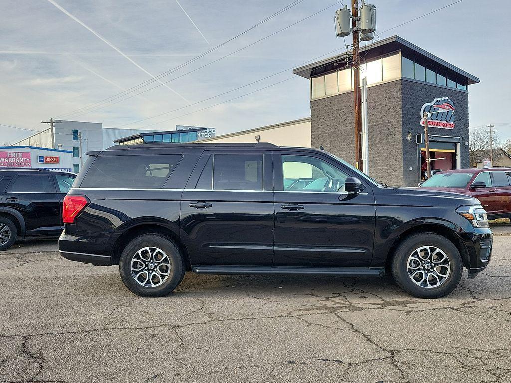 used 2024 Ford Expedition car, priced at $41,263