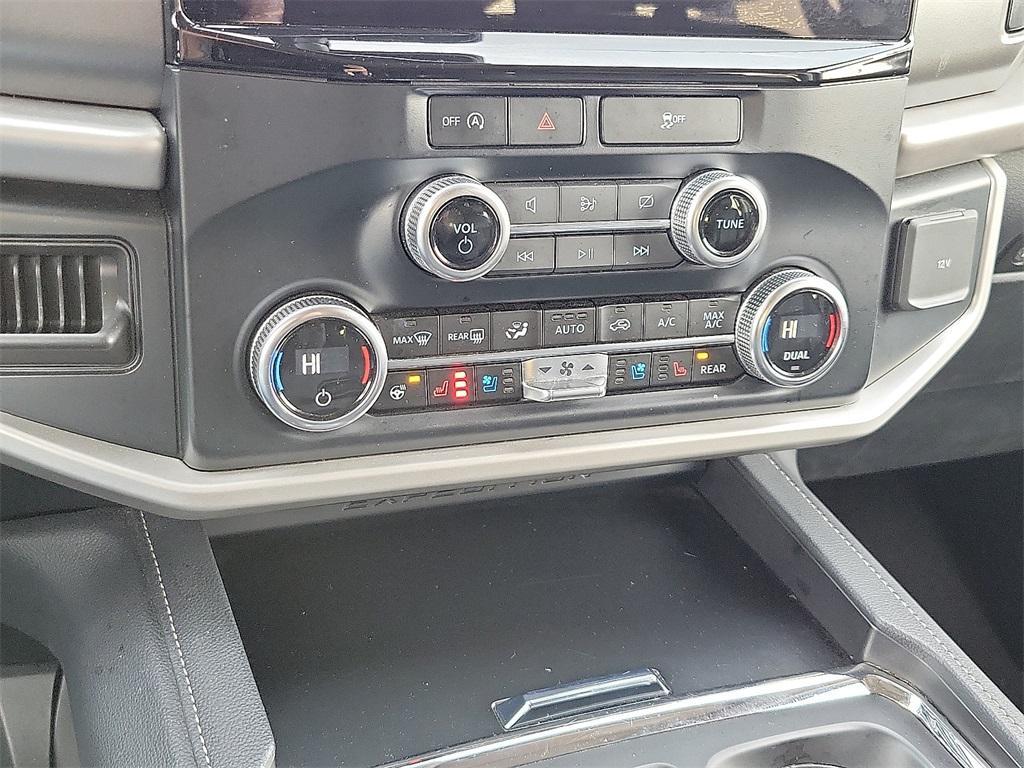 used 2024 Ford Expedition car, priced at $41,263