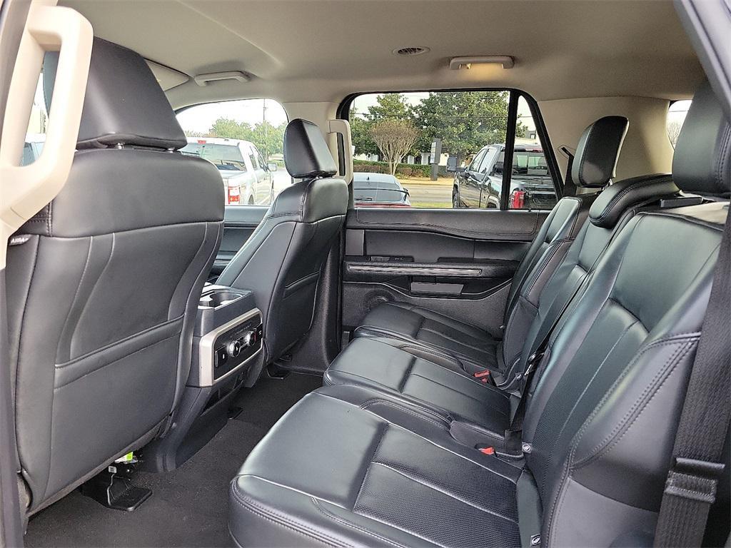 used 2024 Ford Expedition car, priced at $41,263