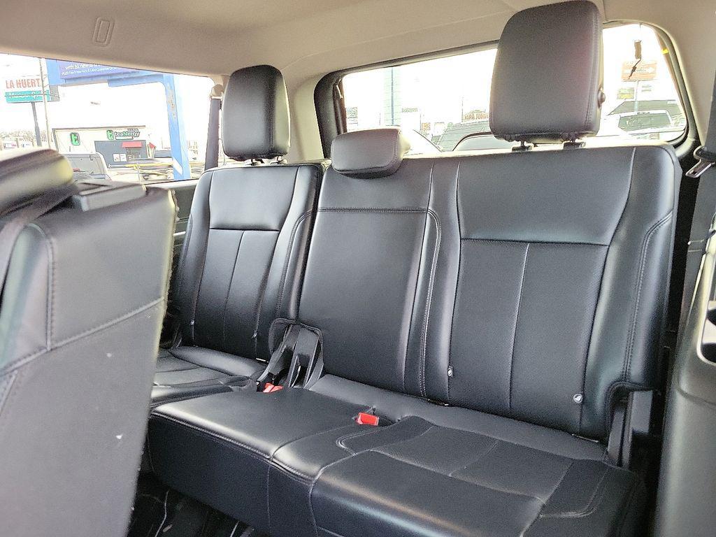 used 2024 Ford Expedition car, priced at $41,263