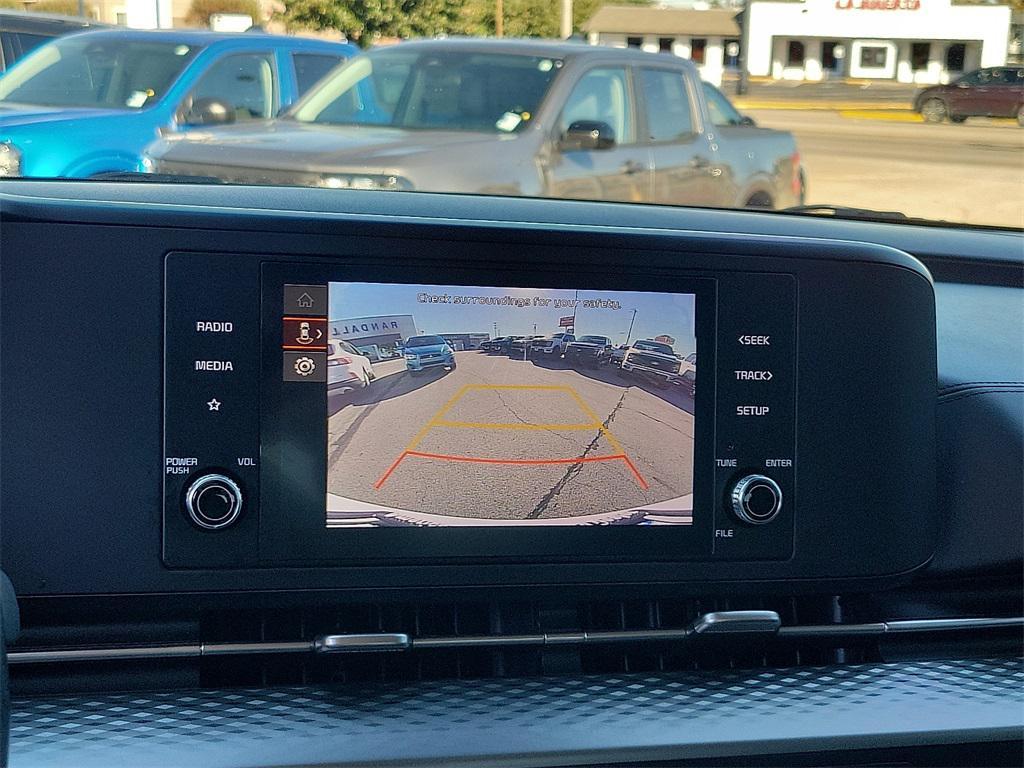 used 2024 Kia Carnival car, priced at $27,886