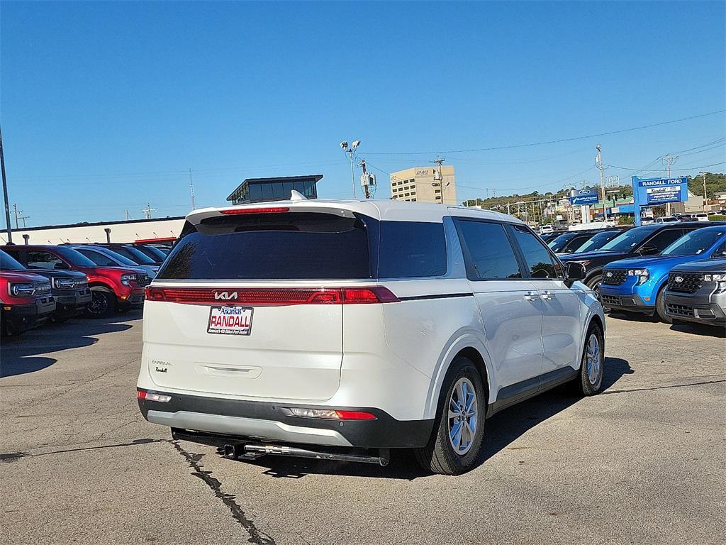 used 2024 Kia Carnival car, priced at $27,886
