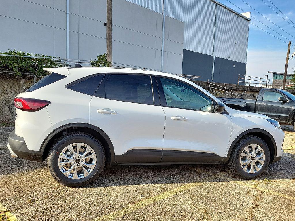 new 2026 Ford Escape car, priced at $25,397