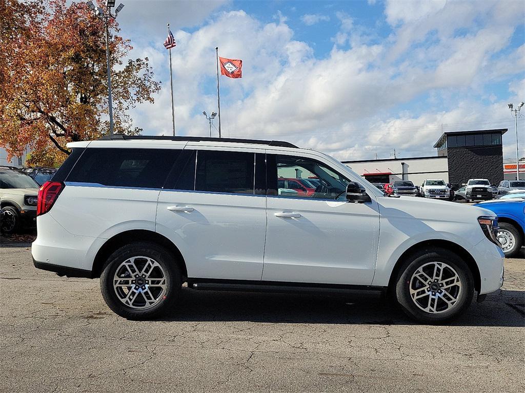new 2025 Ford Expedition car, priced at $65,847
