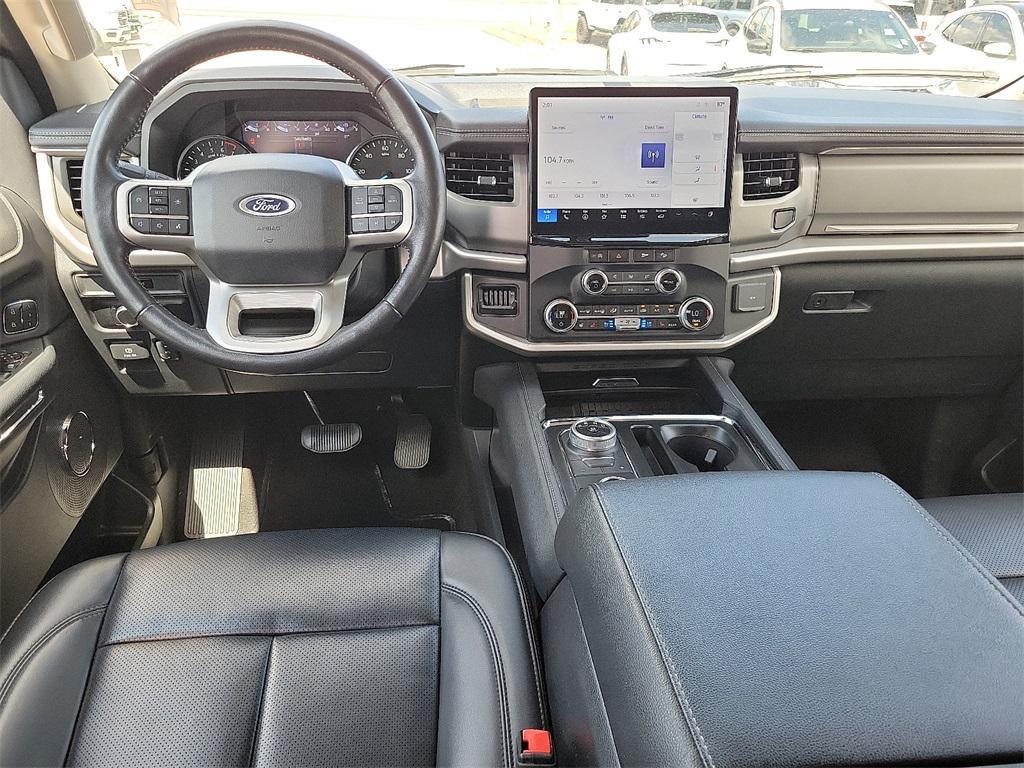 used 2024 Ford Expedition car, priced at $40,251
