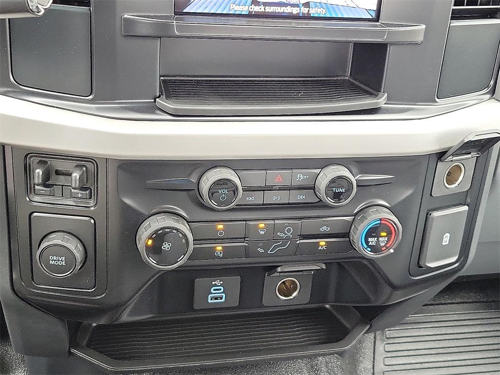 new 2025 Ford F-250 car, priced at $40,800