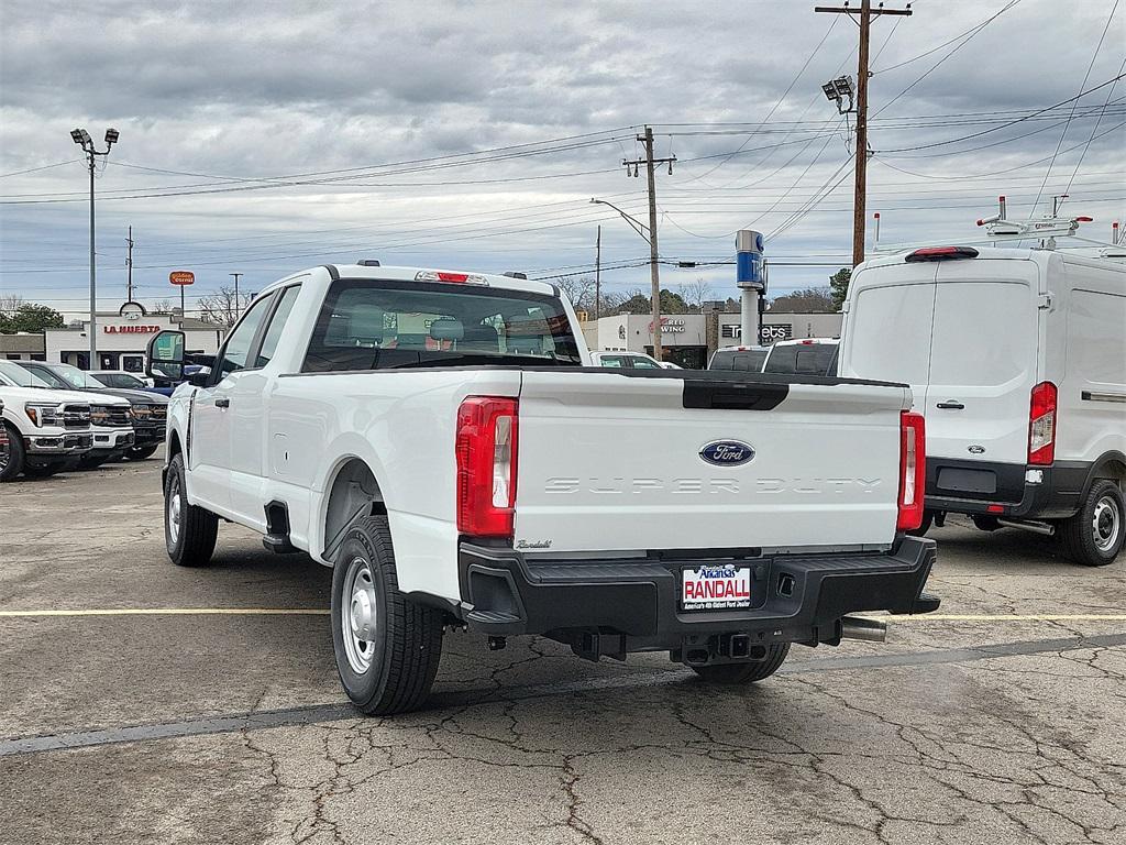 new 2025 Ford F-250 car, priced at $40,800