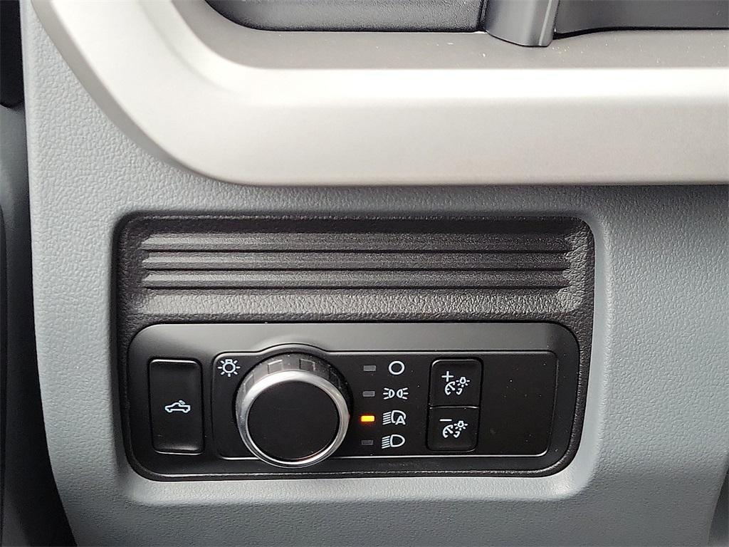 new 2025 Ford F-250 car, priced at $40,800