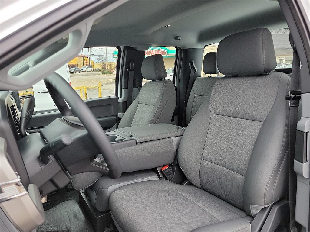 new 2025 Ford F-250 car, priced at $40,800