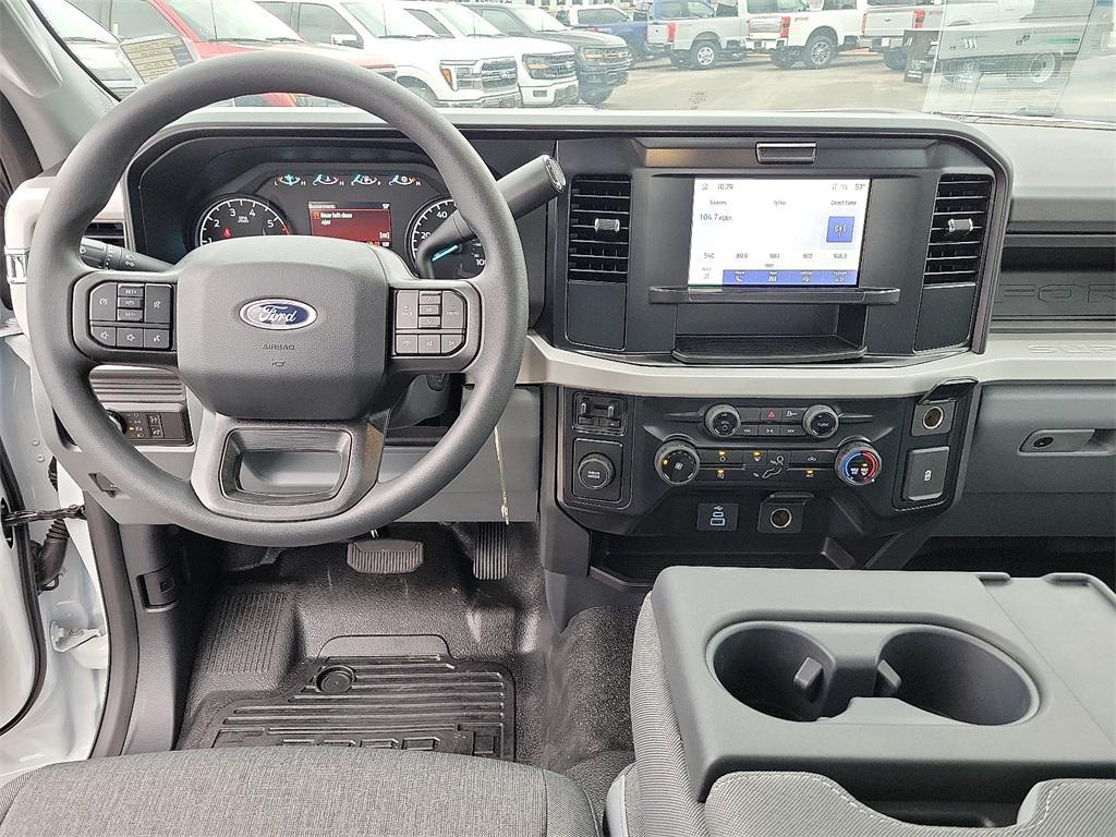 new 2025 Ford F-250 car, priced at $40,800