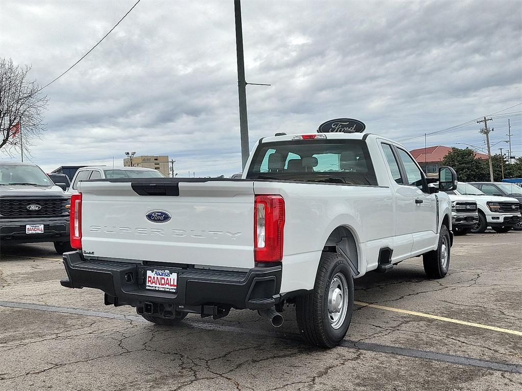 new 2025 Ford F-250 car, priced at $40,800