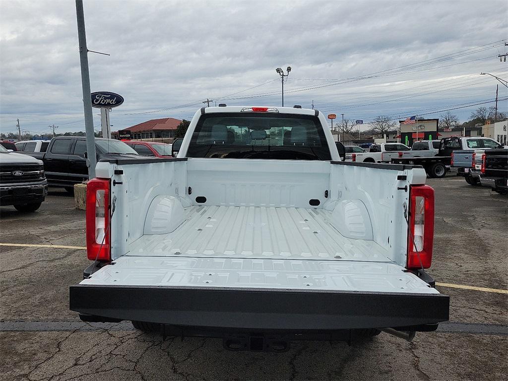 new 2025 Ford F-250 car, priced at $40,800