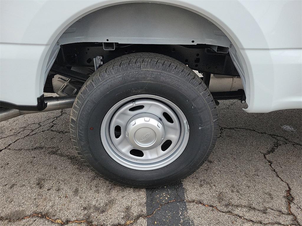 new 2025 Ford F-250 car, priced at $40,800