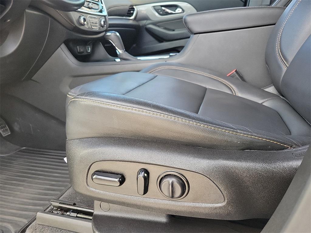 used 2019 Chevrolet Traverse car, priced at $19,928