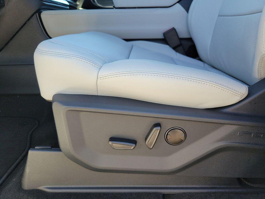 new 2025 Ford Expedition Max car, priced at $79,417