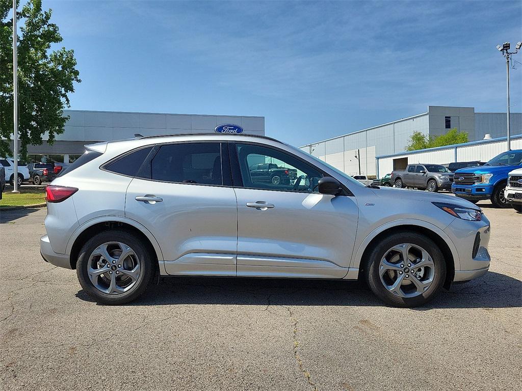 used 2023 Ford Escape car, priced at $18,287