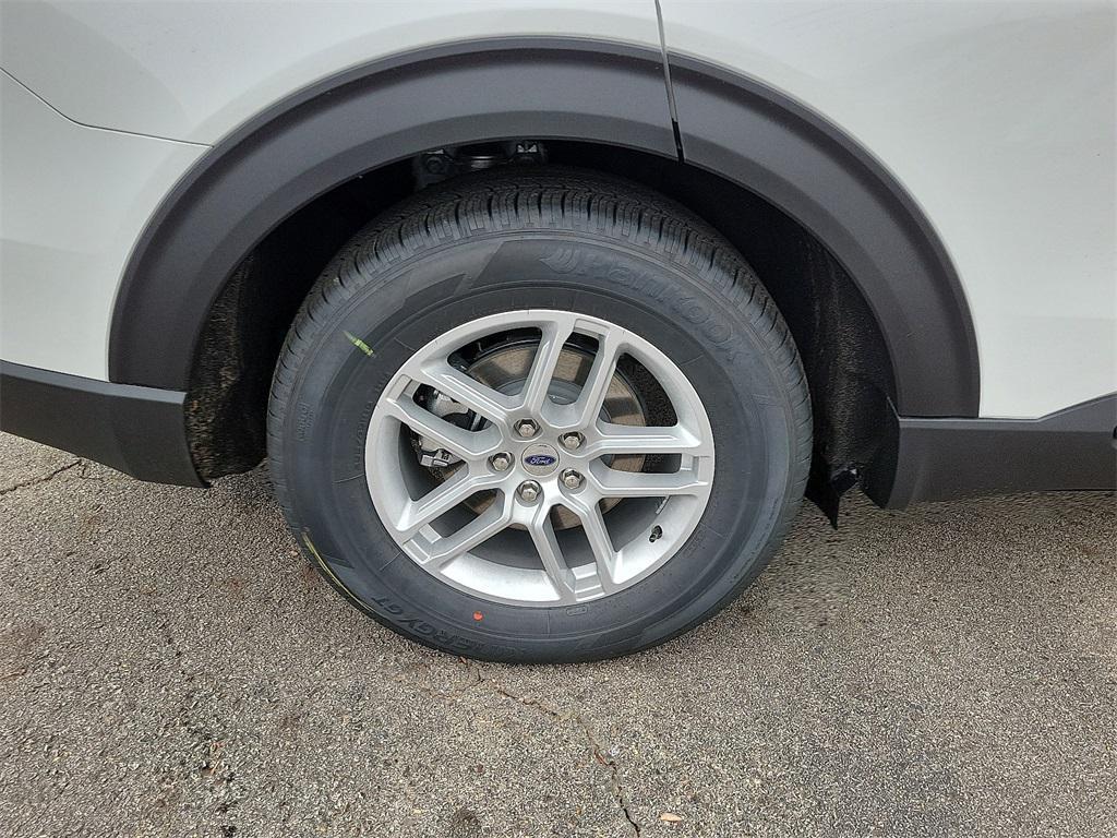 new 2026 Ford Explorer car, priced at $39,820