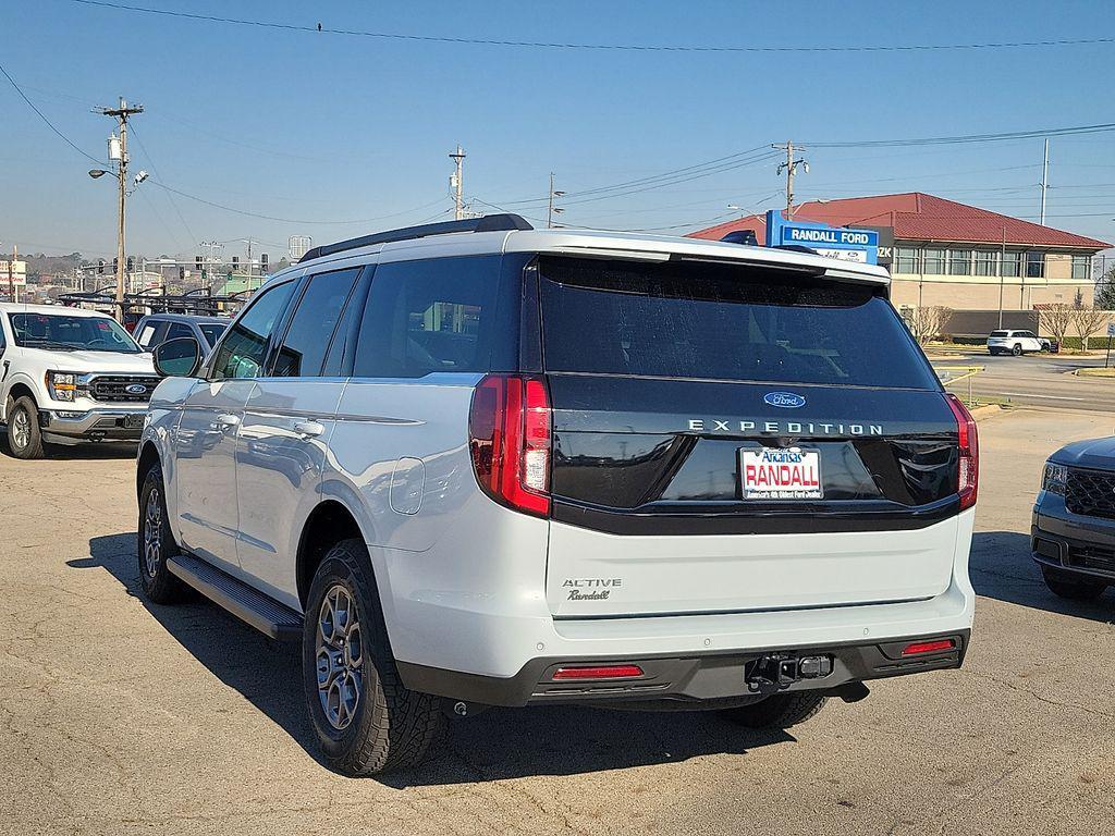 used 2025 Ford Expedition car, priced at $57,696