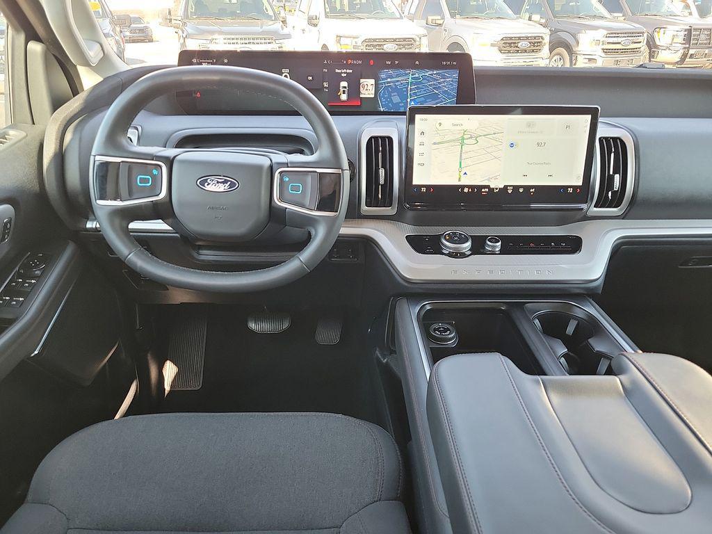 used 2025 Ford Expedition car, priced at $57,696