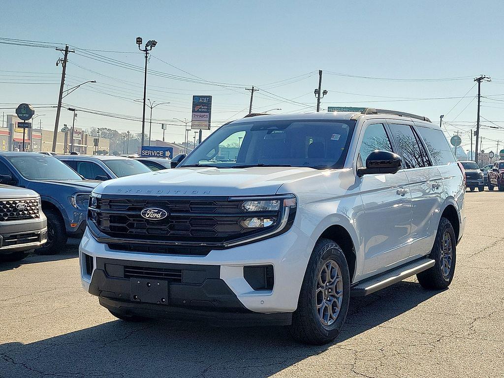 used 2025 Ford Expedition car, priced at $57,696