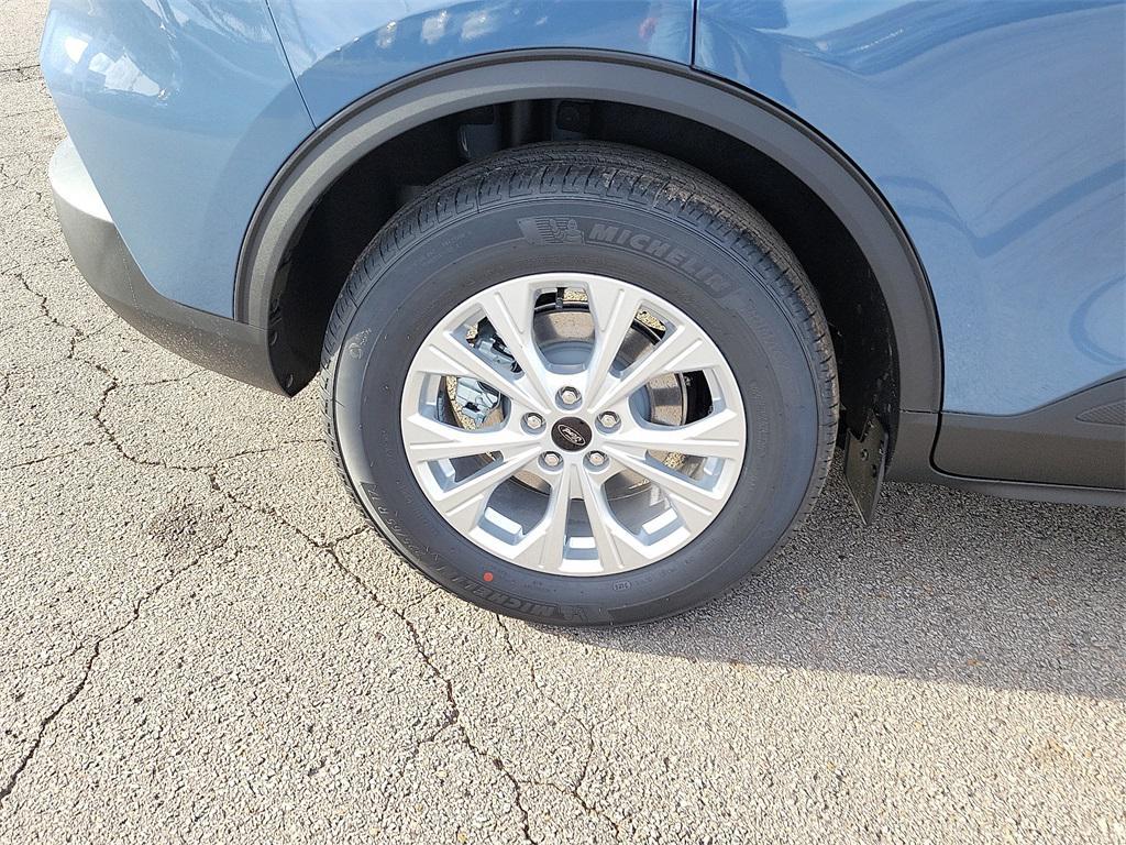 new 2026 Ford Escape car, priced at $29,900
