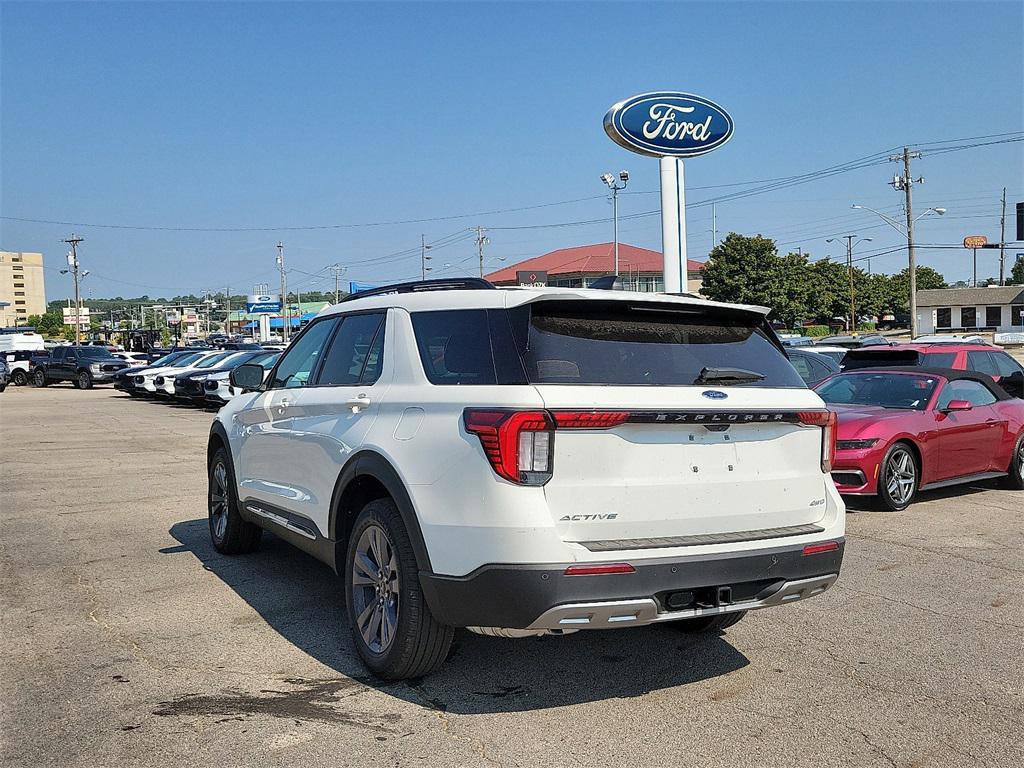 new 2025 Ford Explorer car, priced at $45,728