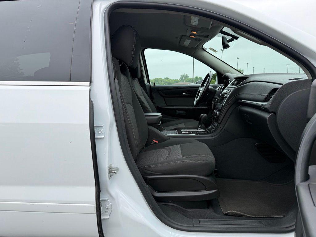 used 2017 Chevrolet Traverse car, priced at $11,544