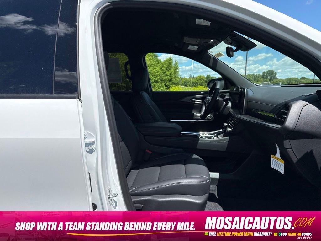 new 2026 Chevrolet Traverse car, priced at $43,775